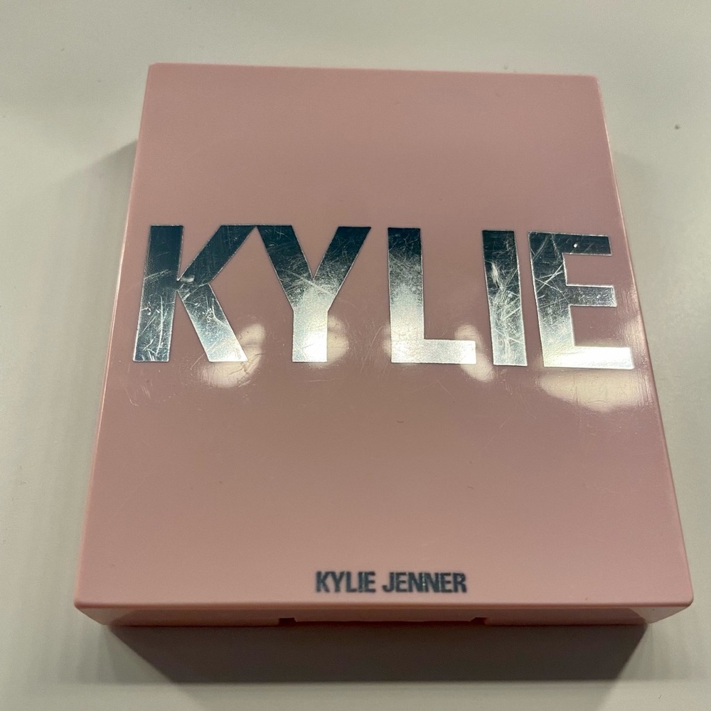 Kylie Cosmetics Highlighter (Ice Me Out)